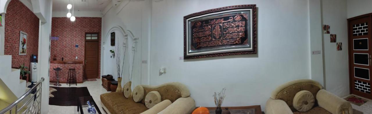 Kana Hasya Homestay "Rumoh Jamee" Meulaboh Exterior photo