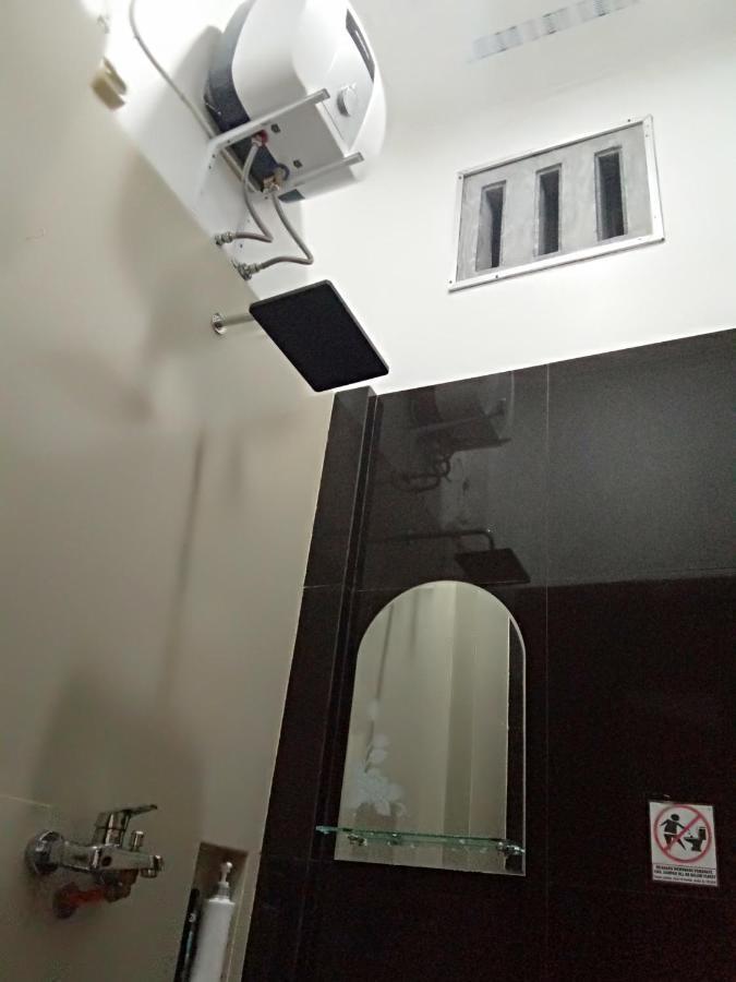 Kana Hasya Homestay "Rumoh Jamee" Meulaboh Exterior photo